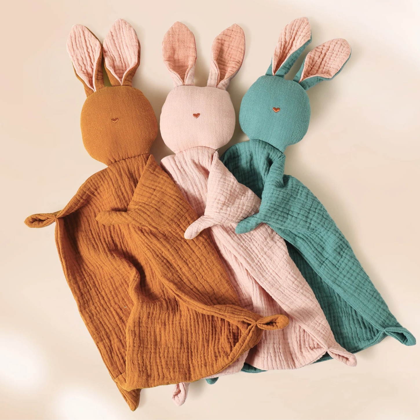 Doudou Lapin "Pinou" - Lit cododo